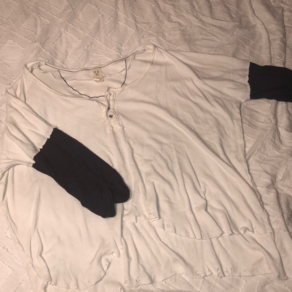Free people slouchy baseball tee🤍